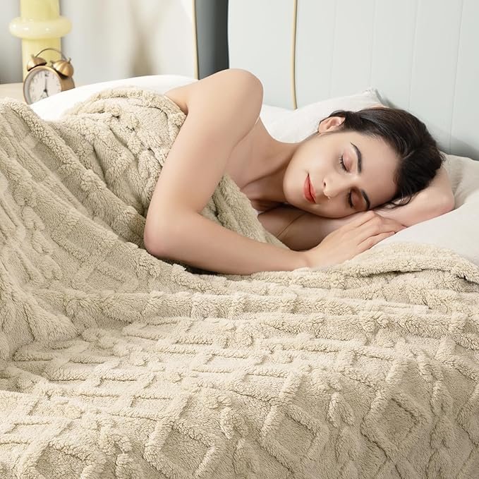Aganear Fleece Throw Blanket - Cozy Soft Lightweight Fuzzy Throw Blanket for Women Portable Throw Blankets for Couch, Warm Present for Birthday, Christmas, Halloween, Housewarming(50"x60", Khaki) - Image 4